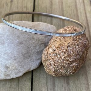 Silver bangle bracelet  inlaid with mother of pearl dainty matches ever…